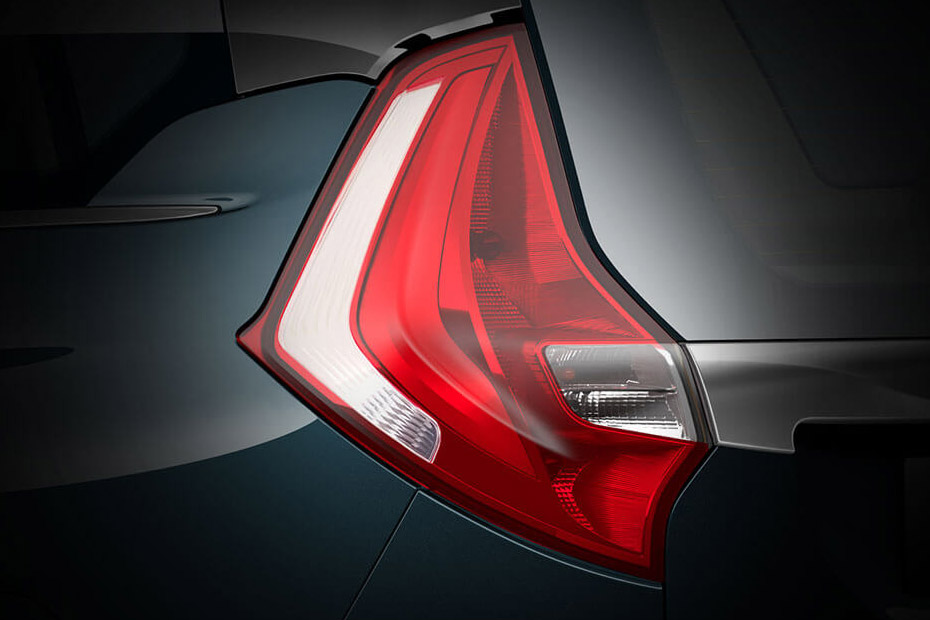 Mahindra Marazzo Taillight