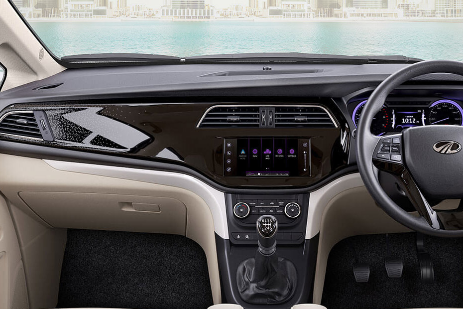 Mahindra Marazzo Center Console