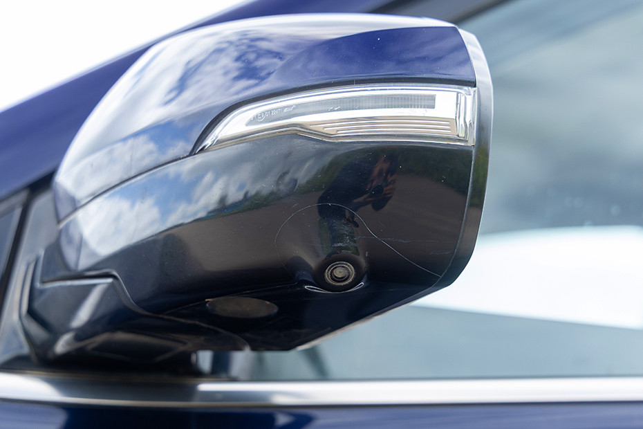 Mahindra XUV700 360 Degree Camera (Left)