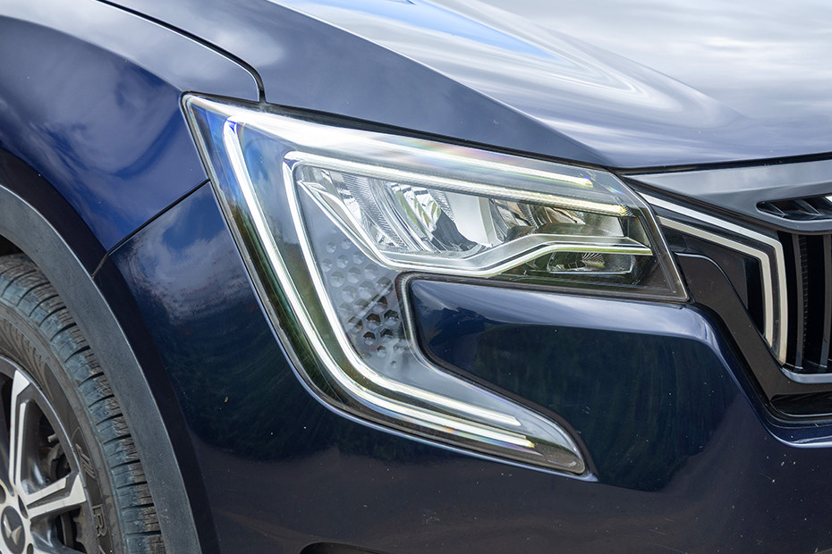 Mahindra XUV700 Daytime Running Lamps (DRL)