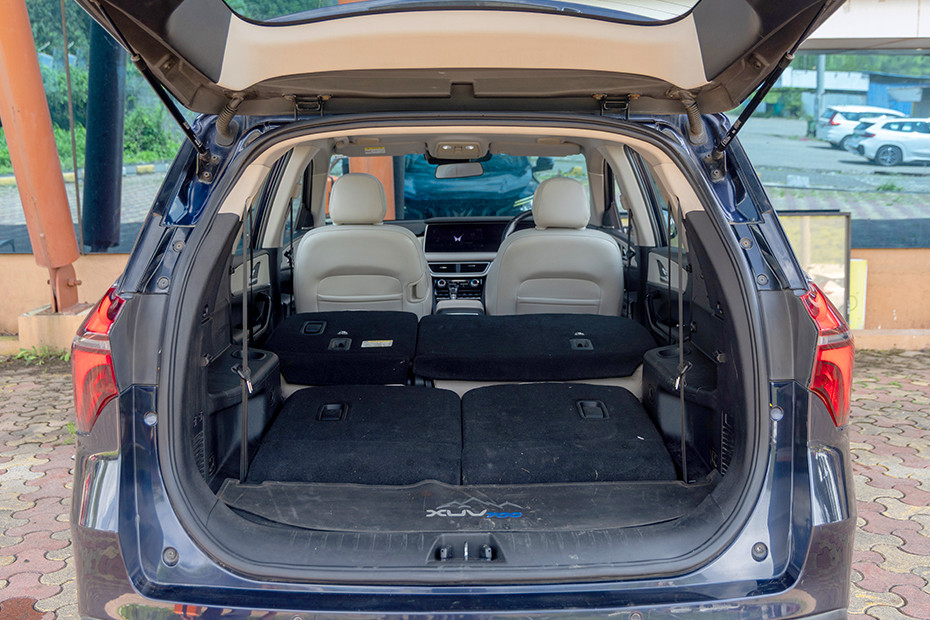 Mahindra XUV700 Rear Seats (Turned Over)