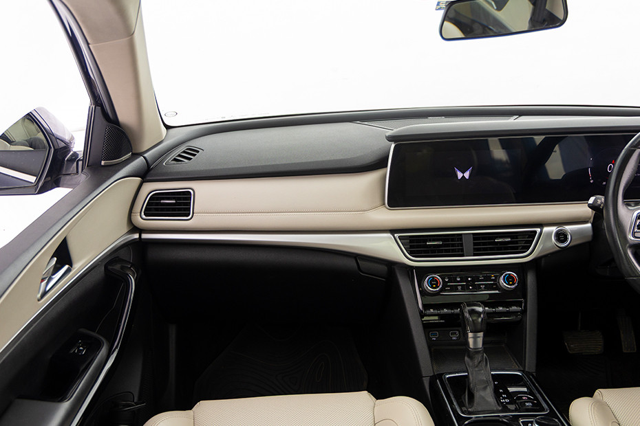 Mahindra XUV700 Passenger View