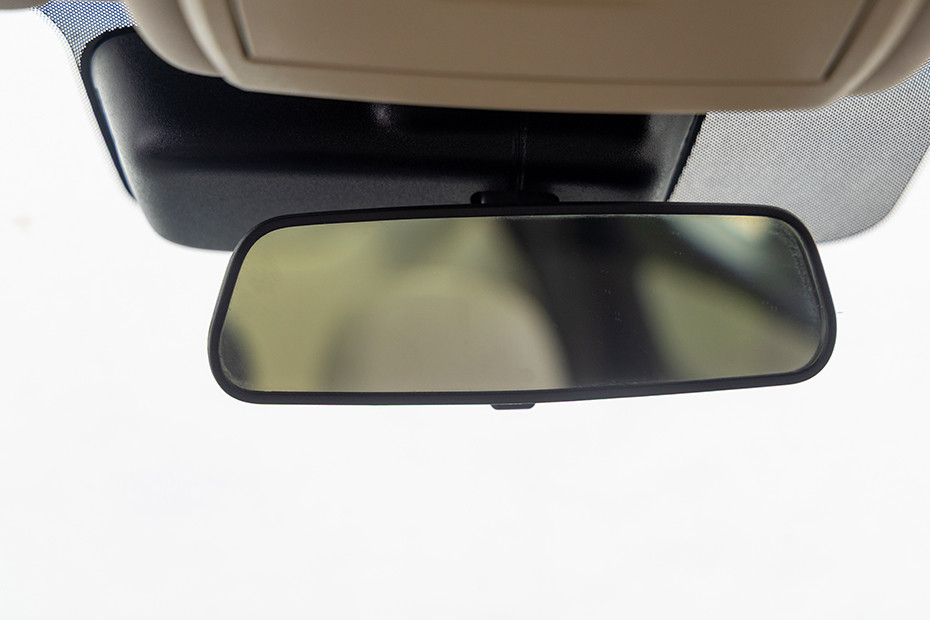 Mahindra XUV700 Inside Rear View Mirror