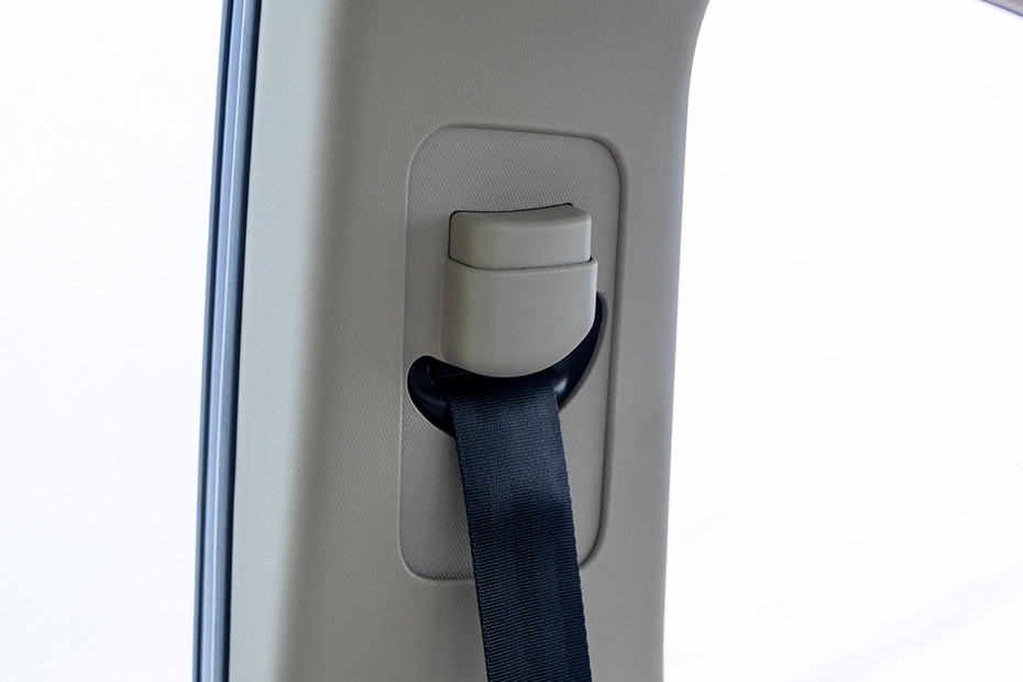 Mahindra XUV700 Height-adjustable Seatbelt