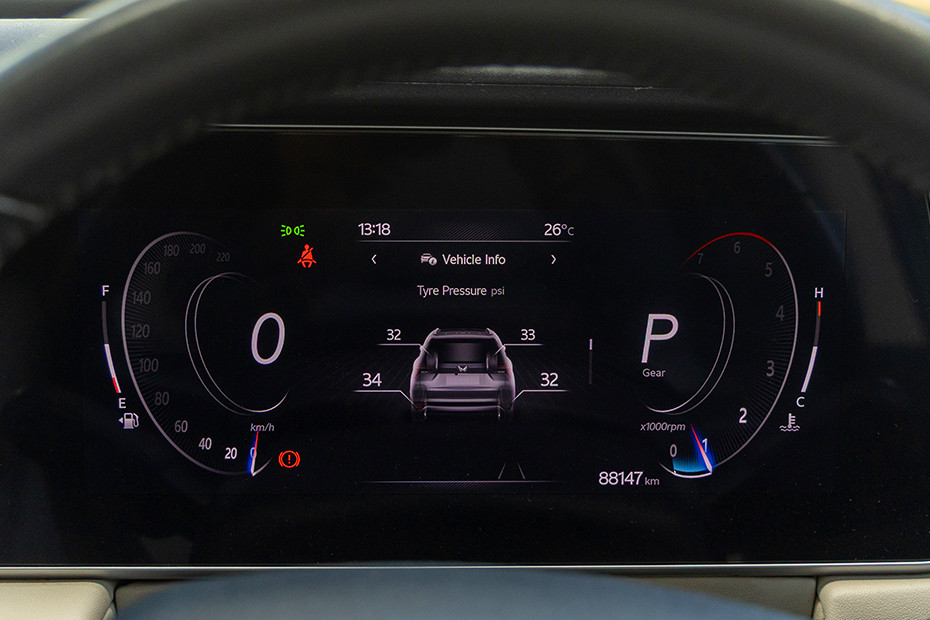 Mahindra XUV700 Tyre Pressure Monitoring System (TPMS)