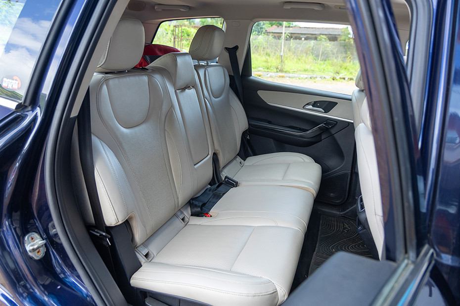 Mahindra XUV700 Rear Seats
