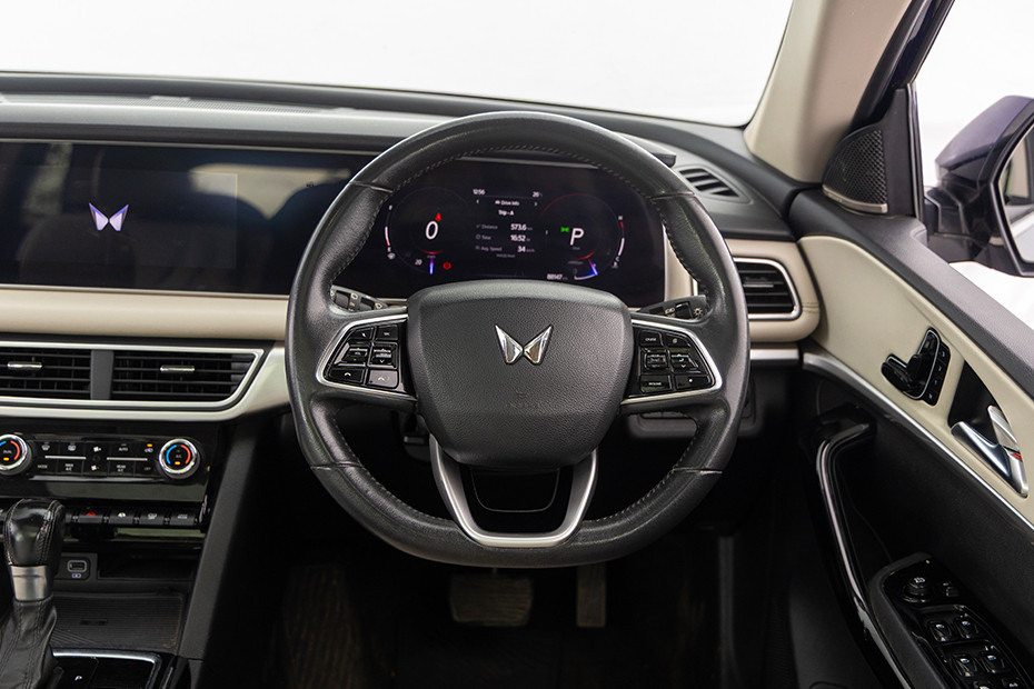 Mahindra XUV700 Steering Wheel