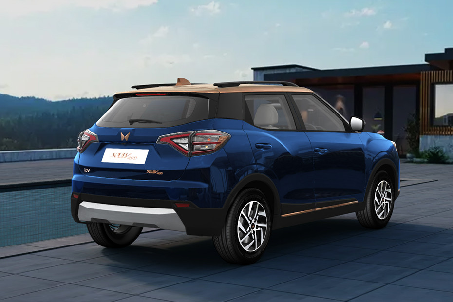 Mahindra XUV400 EV Rear Right Side