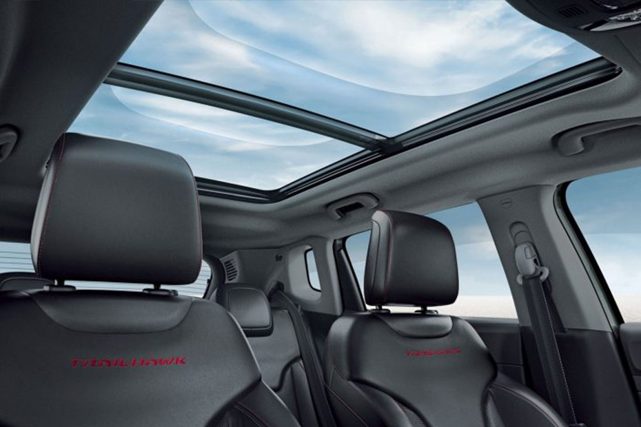 Jeep Jeep Compass INTERIOR Sunroof