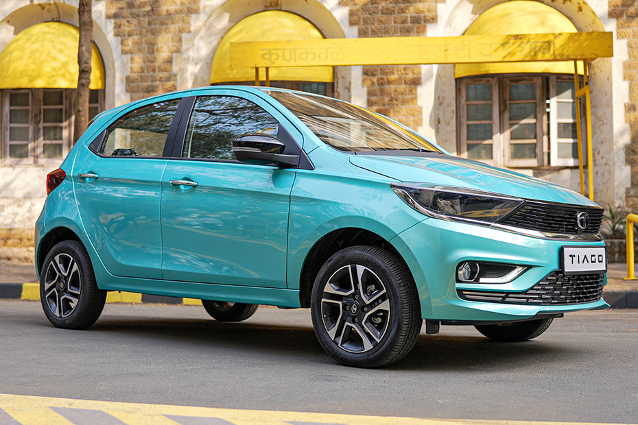 Tata Tiago Front Right Quarter View