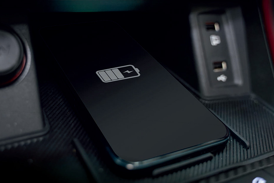 MG MG Astor INTERIOR Charging Options