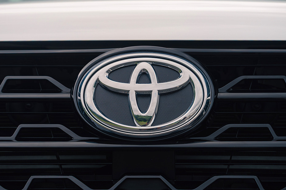 Toyota Fortuner Brand Logo (Front)