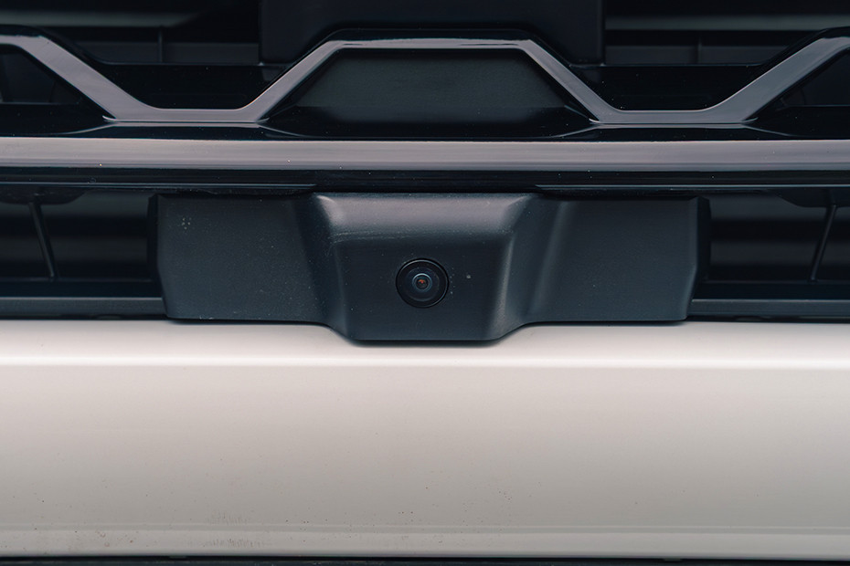 Toyota Fortuner 360 Degree Camera (Front)