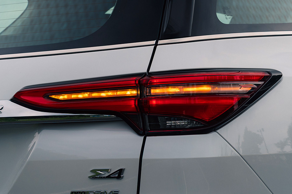 Toyota Fortuner Turn Indicator (Rear)