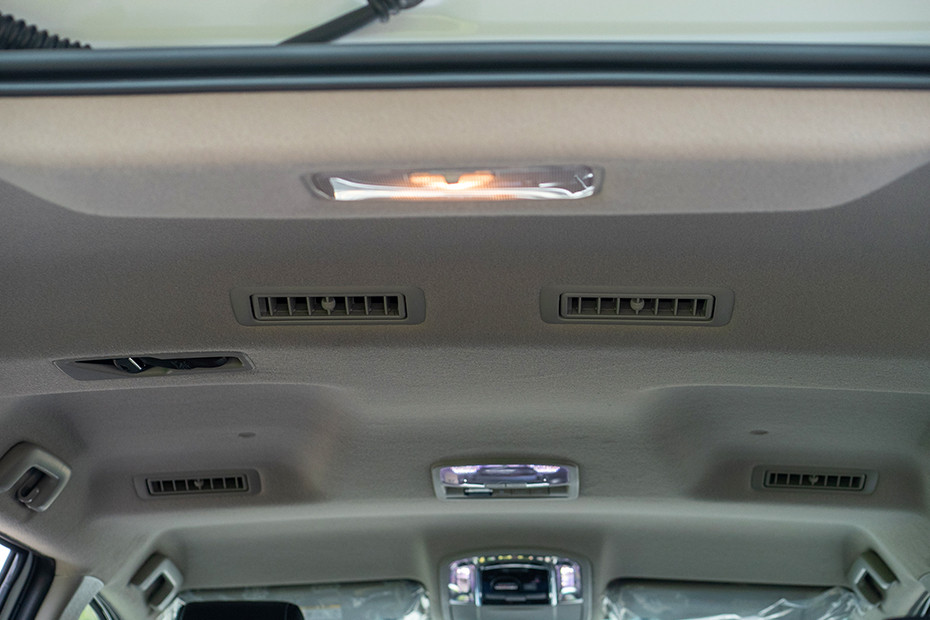 Toyota Fortuner Rear AC Vents (Roof-mounted)