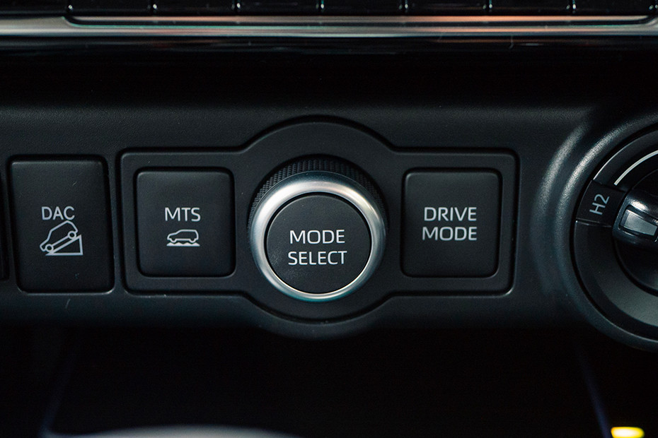 Toyota Fortuner Drive Mode Selector