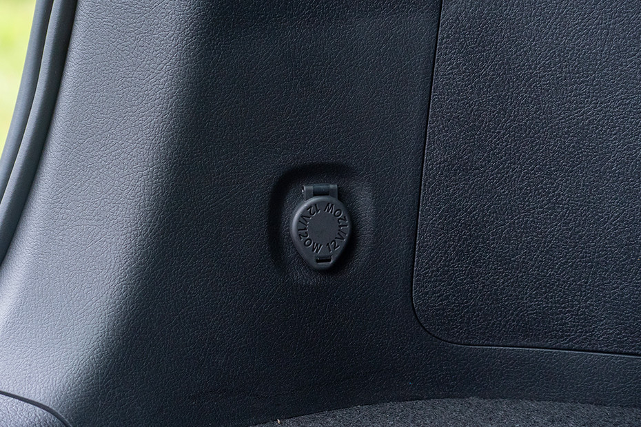 Toyota Fortuner 12V Socket (Third Row)