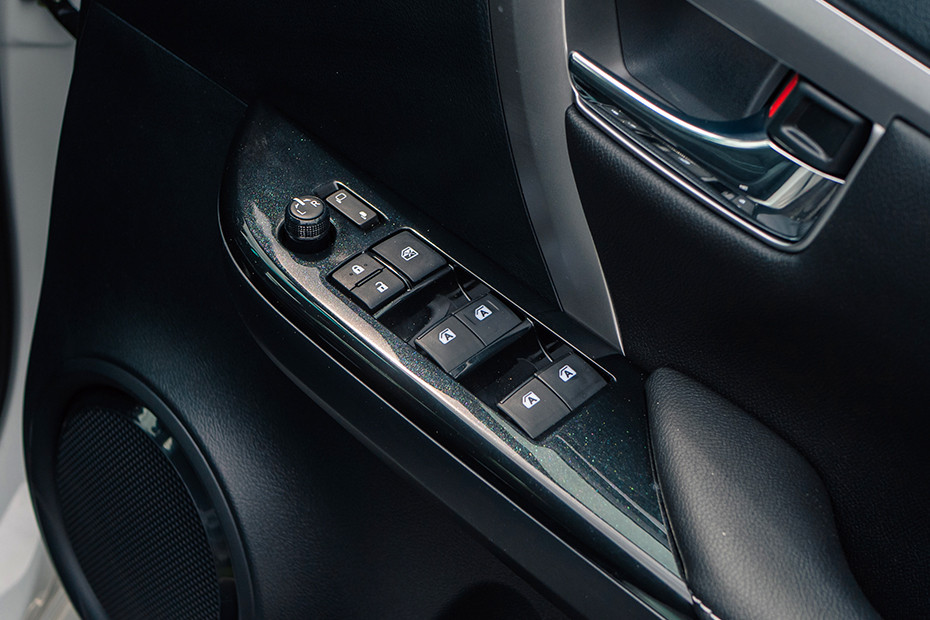 Toyota Fortuner Door Controls