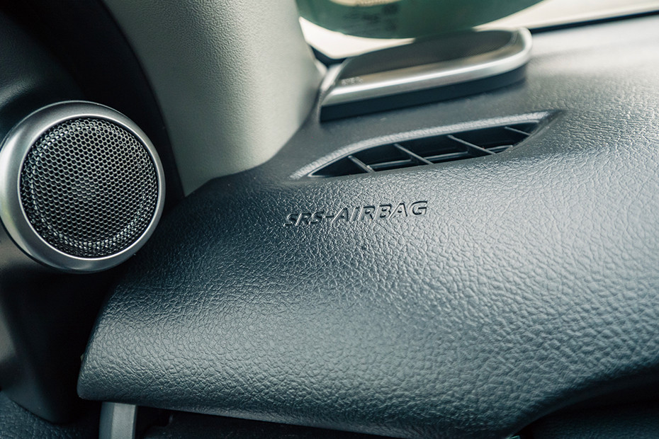 Toyota Fortuner Passenger Airbag