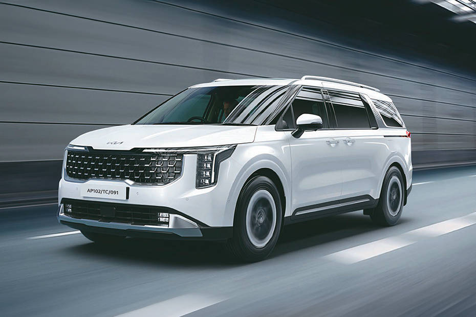 Kia Carnival Front Left Side View