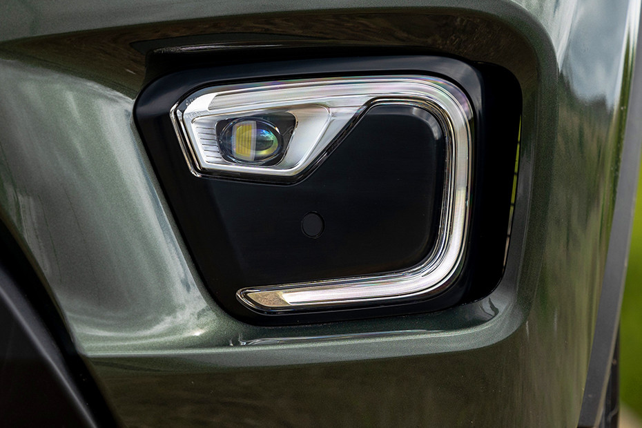 Mahindra Scorpio N Side View (Right)