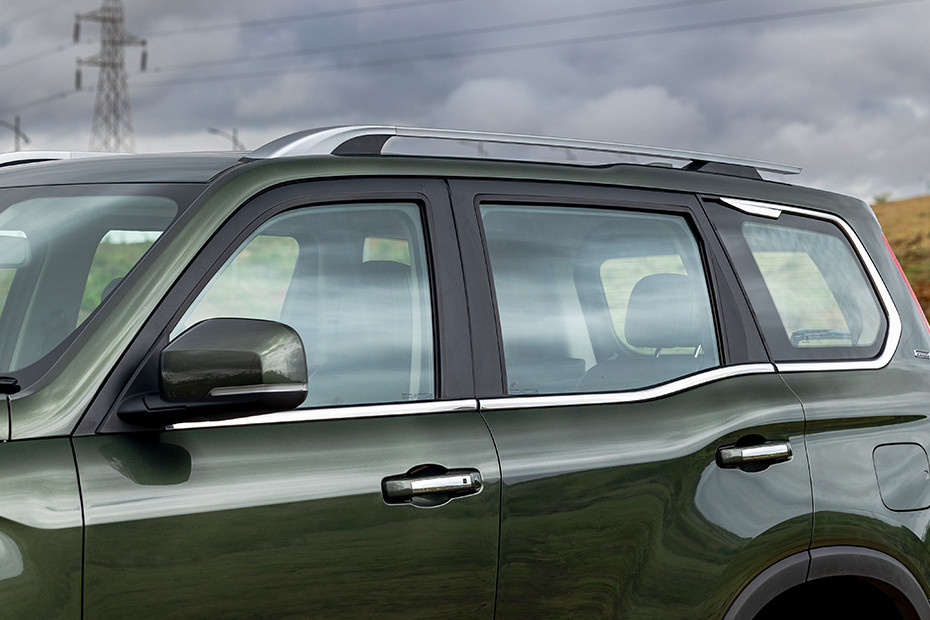 Mahindra Scorpio N Window Line