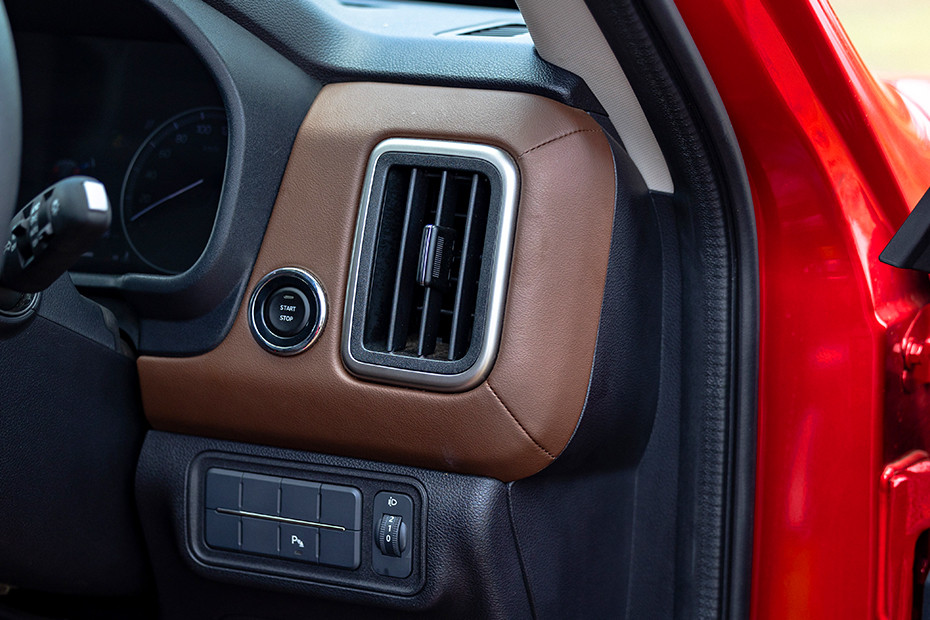 Mahindra Scorpio N Driver's Side AC Vent