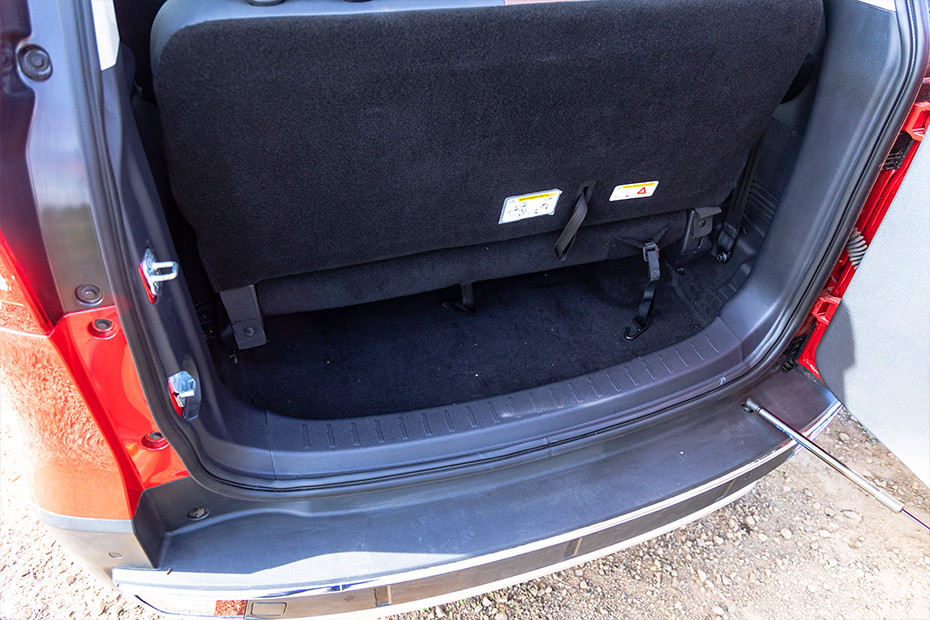 Mahindra Scorpio N Complete Storage Area View