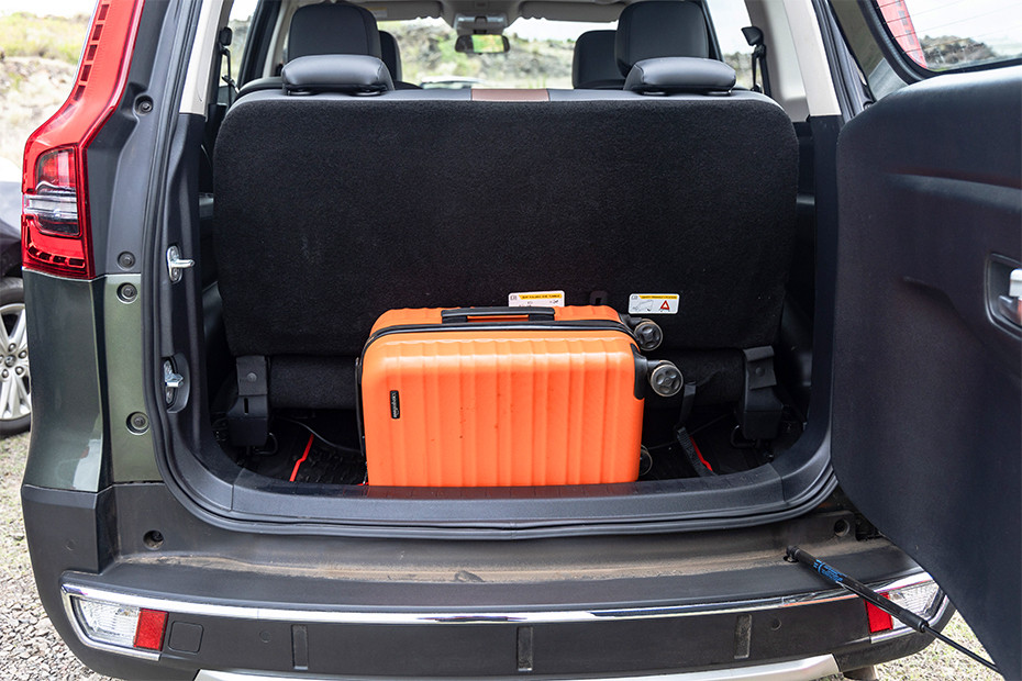 Mahindra Scorpio N Boot Space (With Luggage)