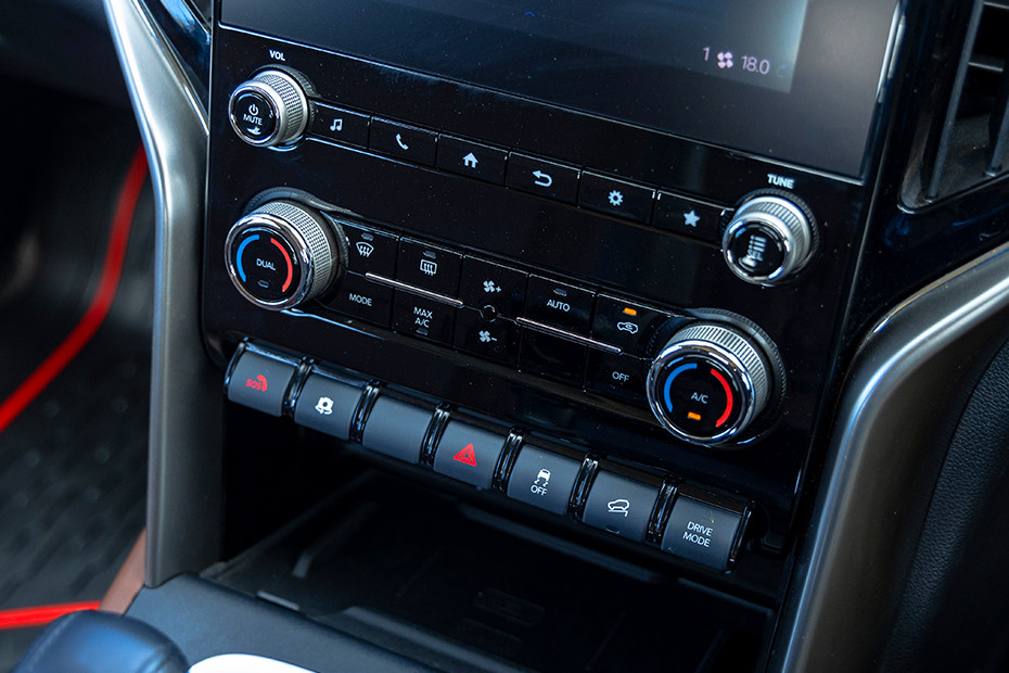 Mahindra Scorpio N Switches In Centre Console