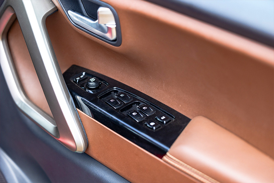 Mahindra Scorpio N Door Controls