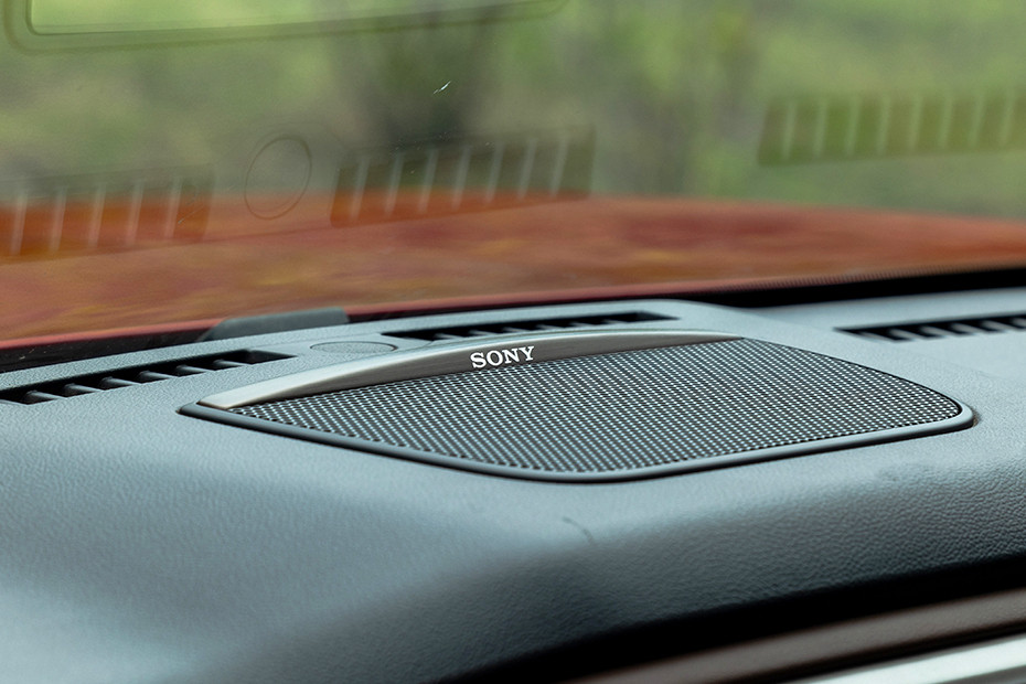 Mahindra Scorpio N Front Central Speaker