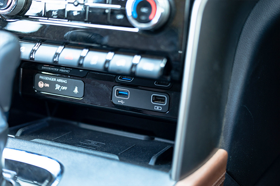 Mahindra Scorpio N Storage (Center Console)