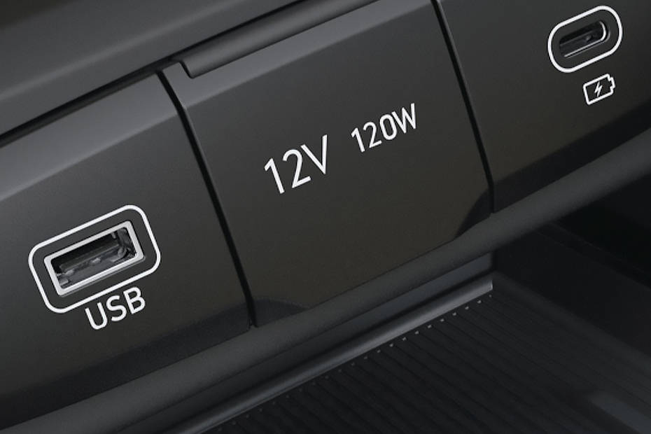 Kia Carens Multiple Power Sockets With 5 C-Type Ports