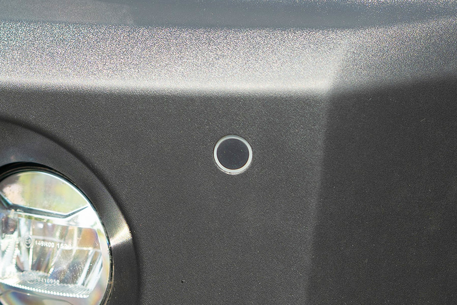 Mahindra Thar ROXX Front Parking Sensors