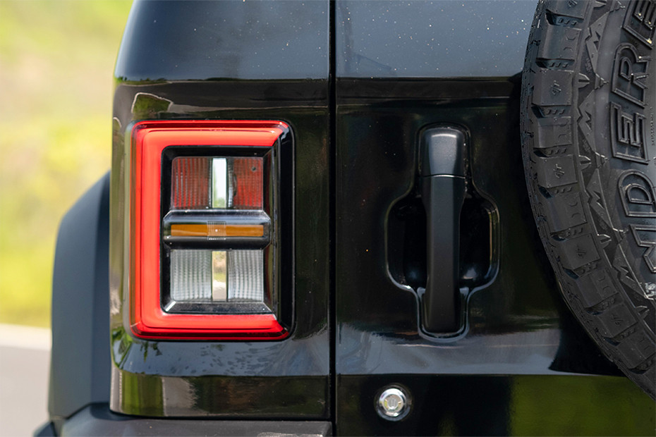 Mahindra Thar ROXX Taillight