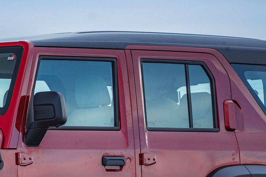 Mahindra Thar ROXX Window Line