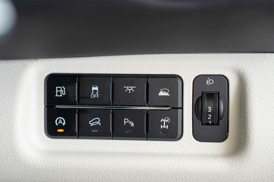 Mahindra Thar ROXX Dashboard Switches (Driver's Side)