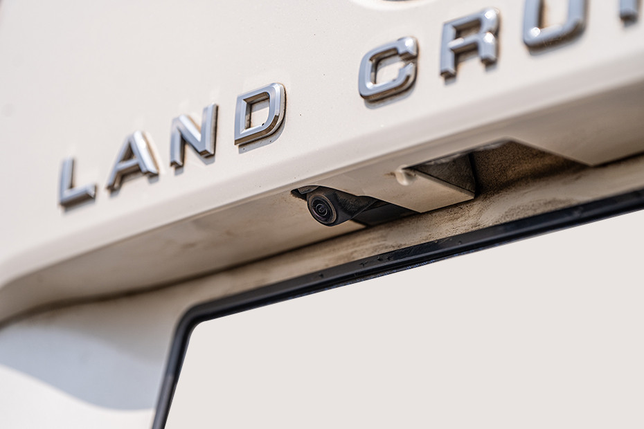 Toyota Land Cruiser 300 360 Degree Camera (Rear)