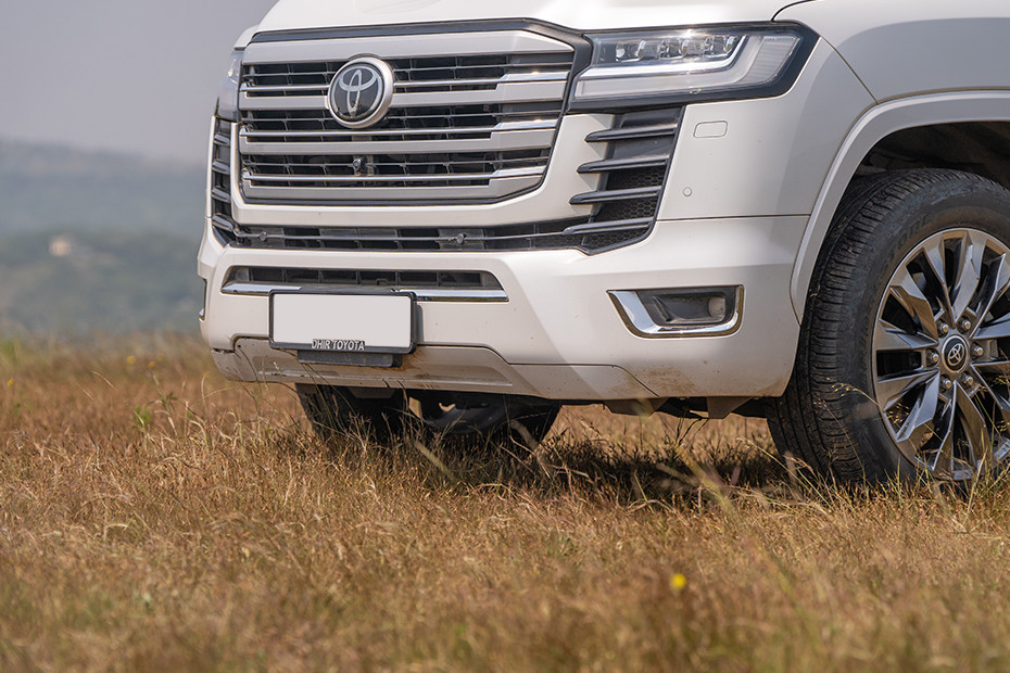 Toyota Land Cruiser 300 Front Bumper