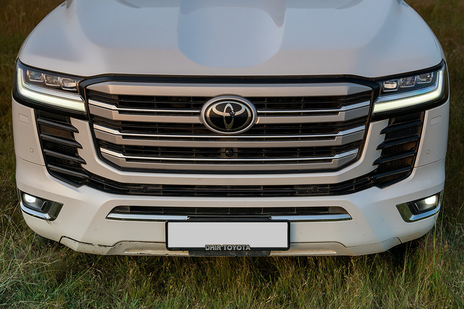 Toyota Land Cruiser 300 Daytime Running Lamps (DRL)