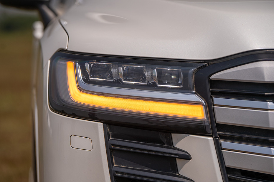 Toyota Land Cruiser 300 Turn Indicator (Front)