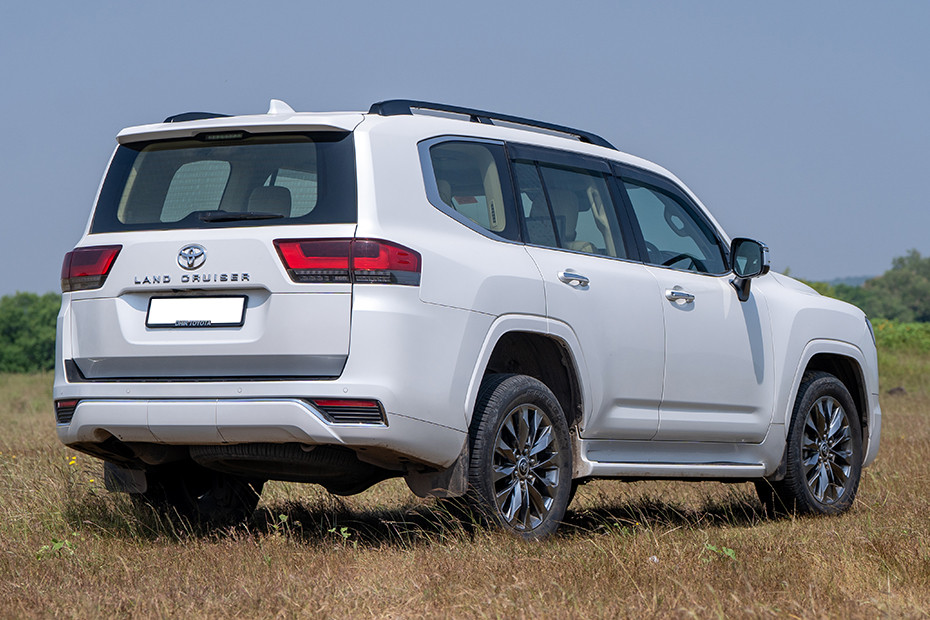 Toyota Toyota Land Cruiser 300 6