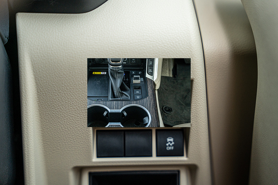 Toyota Land Cruiser 300 Electronic Parking Brake