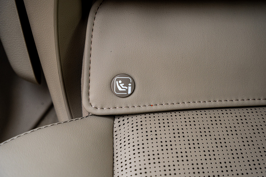 Toyota Land Cruiser 300 ISOFIX Child Seat Mount