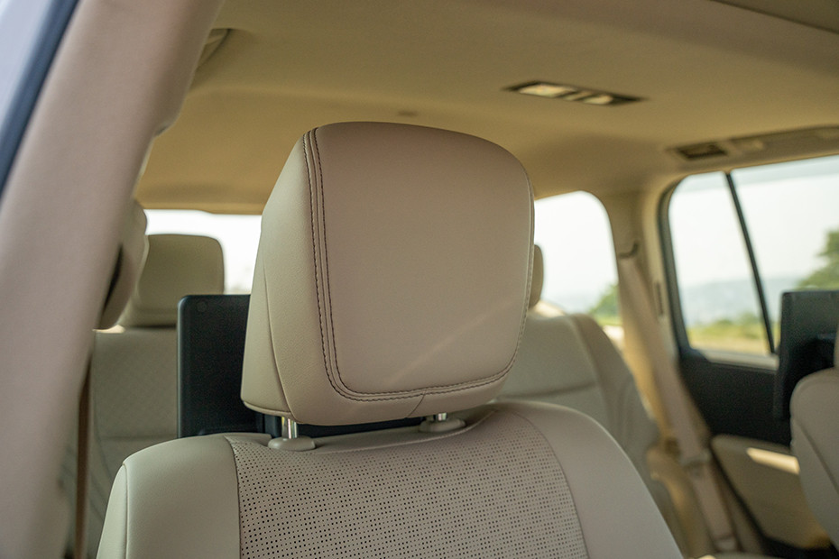 Toyota Land Cruiser 300 Front Seat Headrest