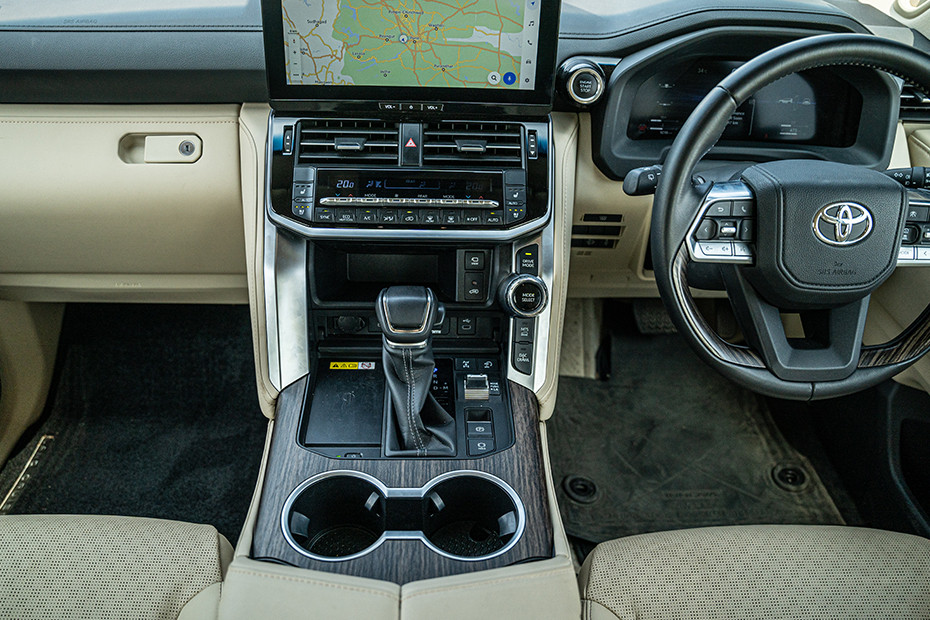 Toyota Land Cruiser 300 Storage (Center Console)