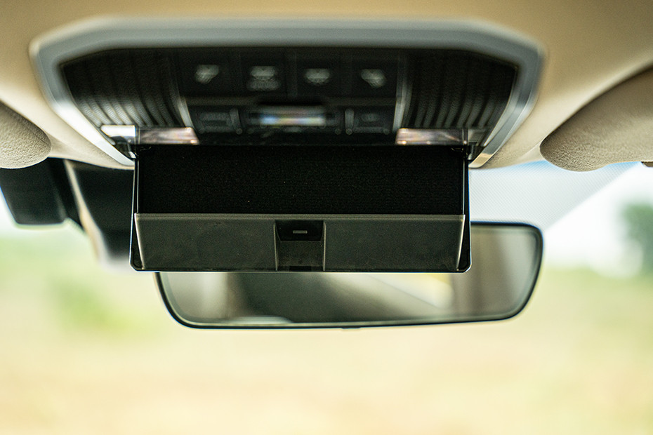 Toyota Land Cruiser 300 Sunglass Holder