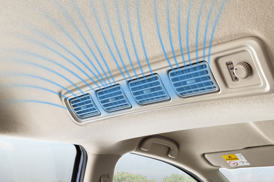 Toyota Rumion Roof Mounted AC Vents
