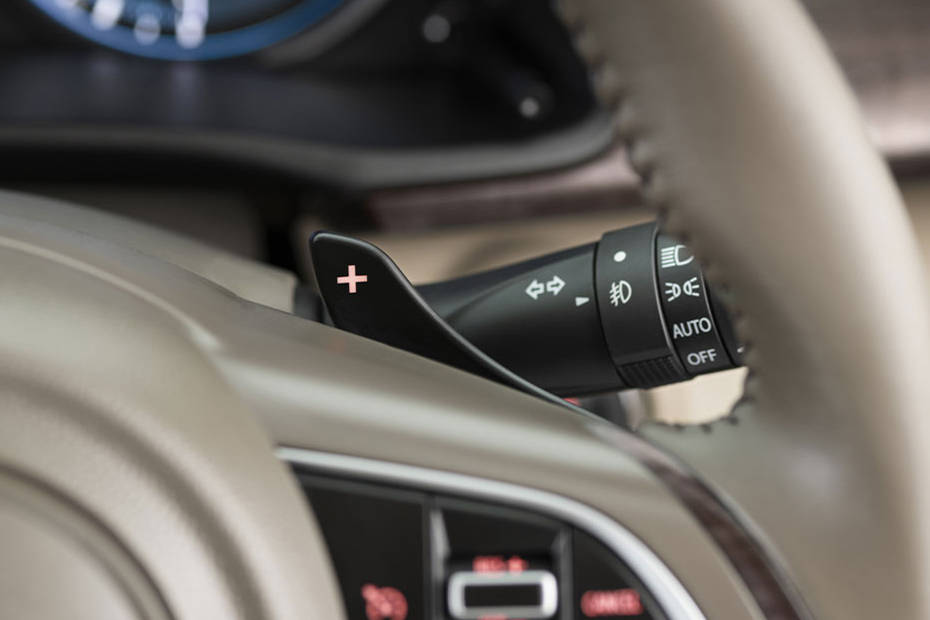 Toyota Rumion Paddle Shifters